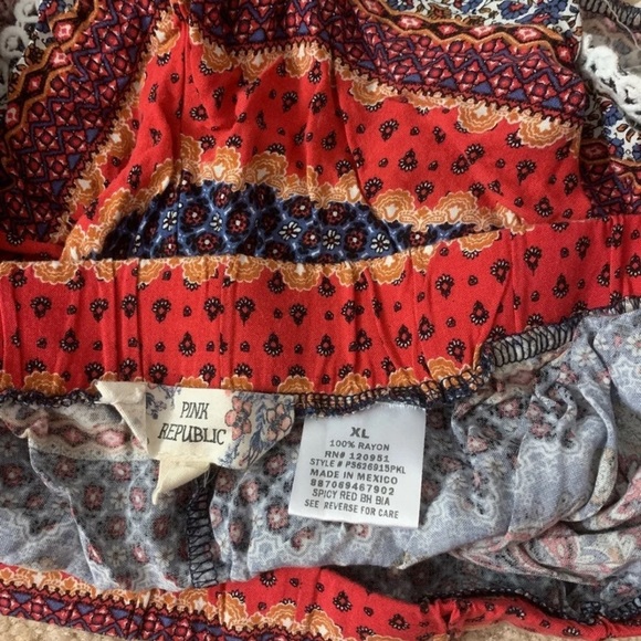 Pink republic shorts - Picture 3 of 3